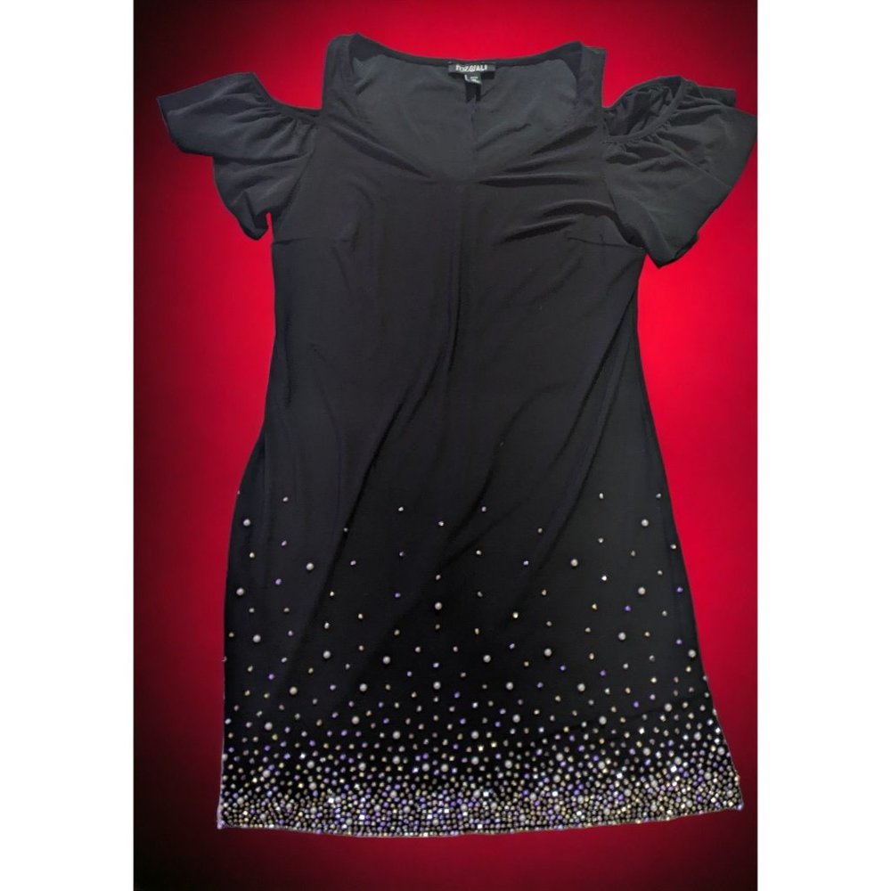 Roz & Ali Pearl Beaded Cold Shoulder Dress